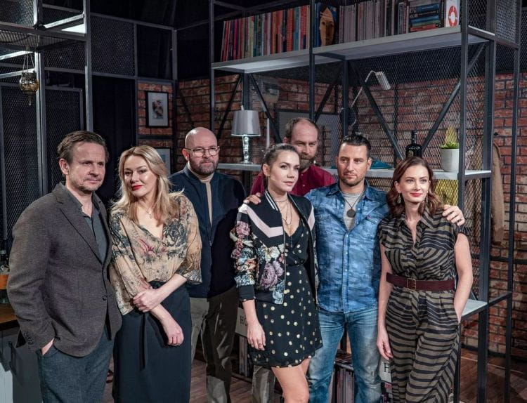 Spektakl "Dobrze się kłamie" Teatru Studio Buffo z wieloma znanymi aktorami zobaczyć można 9 marca na deskach Teatru Muzycznego w Gdyni.