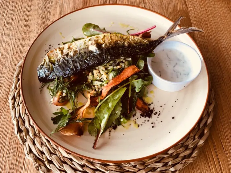 Weekendowy spacer najlepiej połączyć z pysznym obiadem w restauracji.