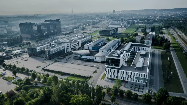 Uniwersytet Gdański to dynamicznie rozwijająca się uczelnia, największa w regionie pomorskim, która łączy tradycję z nowoczesnością.