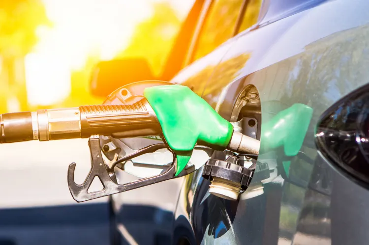 Spada sprzedaż na stacjach paliw. Analitycy twierdzą: paliwa mogą być jeszcze tańsze.