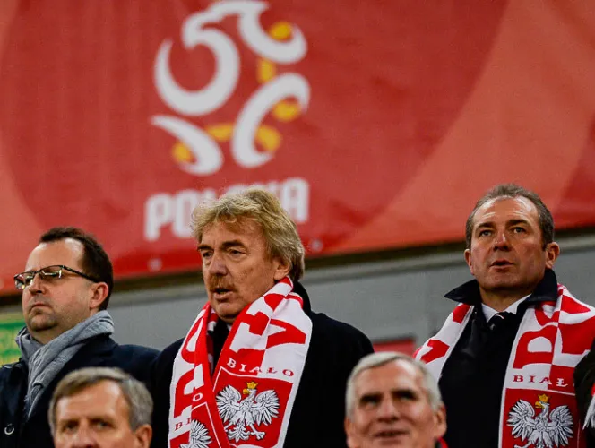 PZPN wesprze kluby finansowo kluby piłkarskiej w dobie kryzysu wywołanego przez koronawirus. Na zdjęciu prezes PZPN Zbigniew Boniek (w środku) i wiceprezes Marek Koźmiński (z prawej).