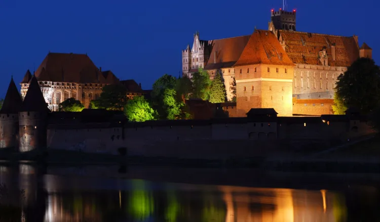 Magic Malbork Show - nocne widowisko świetlno-muzyczne odbywające się w średniowiecznej scenerii zamku zostało uznane za największą atrakcję turystyczną Pomorza.