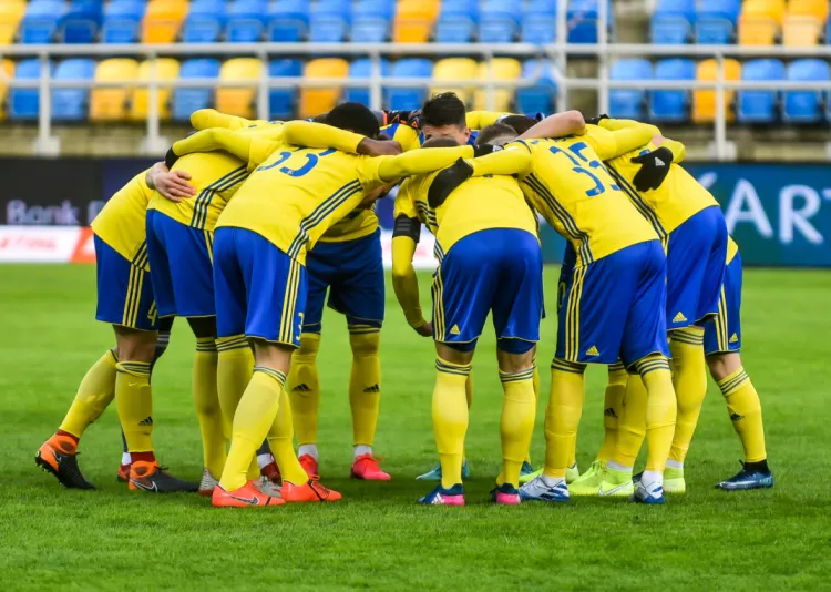 Piłkarze otrzymali od zarządu Arki Gdynia propozycję dotyczącą wprowadzenia programu oszczędnościowego zakładającego obniżki wynagrodzeń.