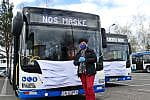 Maseczki dla autobusów uszyła Sylwia Kornicka, współpracowniczka Przedsiębiorstwa Komunikacji Autobusowej.