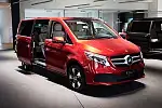 Salon Mercedes-Benz BMG Goworowski w pełnej krasie.