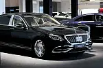 Ociekający luksusem Mercedes-Maybach to ozdoba strefy ekspozycyjnej. 