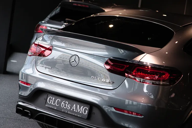 Salon Mercedes-Benz BMG Goworowski w pełnej krasie.