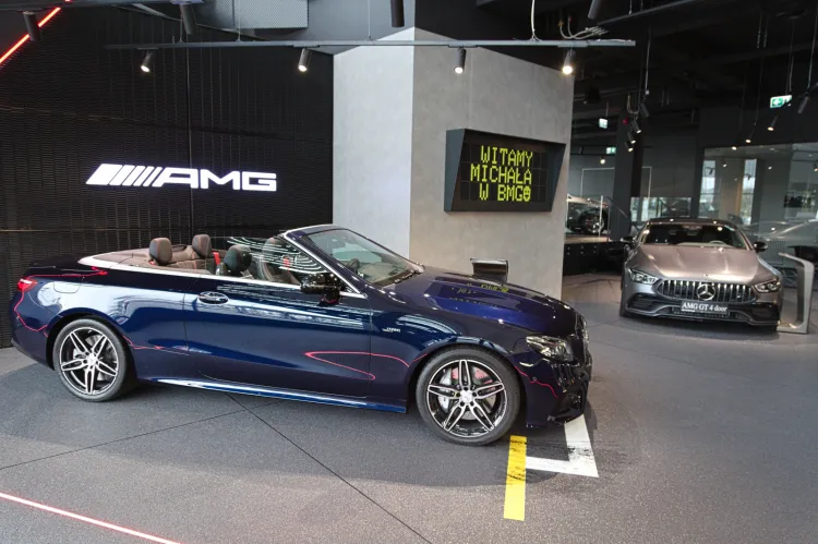 Salon Mercedes-Benz BMG Goworowski w pełnej krasie.