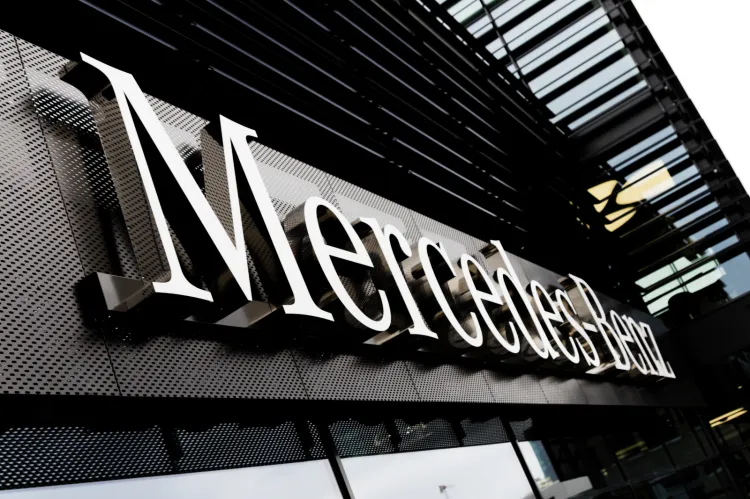 Salon Mercedes-Benz BMG Goworowski w pełnej krasie.