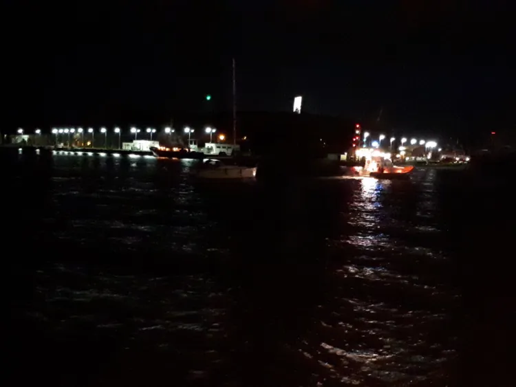 Przed godz. 22 jacht z pijanym żeglarzem odholowano do portu.