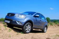 SsangYong Korando. Gdyby zapisać go do szkoły, dostawałby czwórki na świadectwie. 