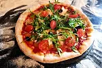 Magnifico Pizza&Pasta: Rodzinna włoska restauracja Magnifico od 18 maja serwować będzie darmowy kieliszek włoskiego wina do dania "spod lady". Testujemy nowe potrawy, które będą w nowym menu od lipca. Te, które zbiorą najlepsze noty, wejdą na stałe do nowej karty. Bazujemy na włoskich produktach oraz pizzy z pieca opalanego drewnem.

