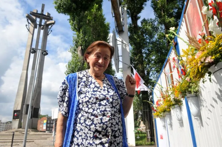 Aleksandra Olszewska opiekuje się Placem Solidarności i Pomnikiem Poległych Stoczniowców od 1980 r.