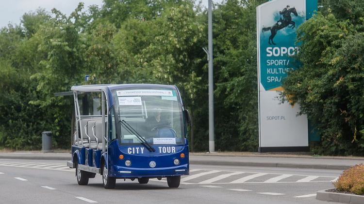 Połączenie meleksem z bezpłatnego parkingu przy Ergo Arenie to alternatywa dla szukania miejsca do parkowania w centrum Sopotu.