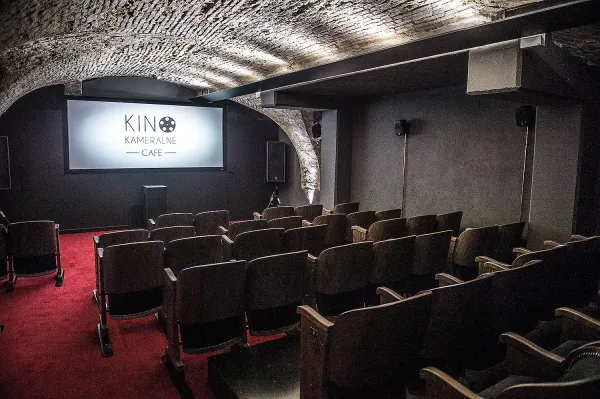 Kino Kameralne Cafe ma już gotowy repertuar na pierwszy tydzień funkcjonowania w nowych warunkach sanitarnych. 
