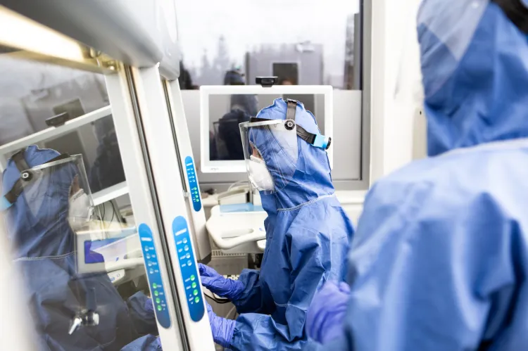 Europejskie Towarzystwo Rozrodczości Człowieka (ESHRE) i Polskie Towarzystwo Medycyny Rozrodu i Embriologii opublikowały nowe wytyczne dot. leczenia niepłodności, w tym stosowania metody in vitro.