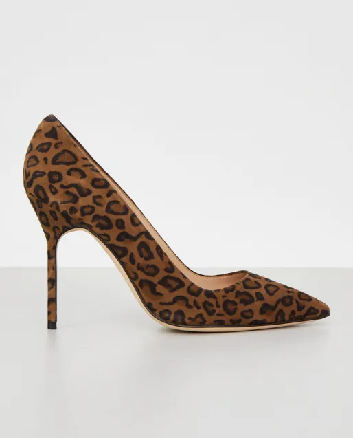 Zamszowe szpilki BB w cętki od Manolo Blahnik. Dostępne u Moliera 2. Cena - 2223 zł. 