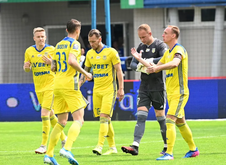 Arka Gdynia w drugim meczu z rzędu nie straciła gola, ale też go nie strzeliła. Udany debiut w bramce zaliczył Marcin Staniszewski.
