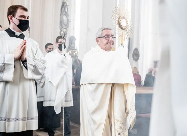 Arcybiskup Sławoj Leszek Głódź latem skończy 75 lat i już dawno zapowiedział, że odejdzie na emeryturę. Procedura wyłonienia jego następcy już trwa.