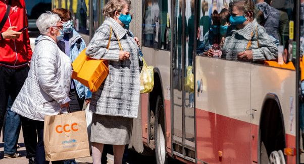 Pasażerowie powoli wracają do korzystania z transportu publicznego. Ale dziura tylko za 3,5 miesiąca w sprzedaży biletów wyniosła w Gdańsku 22 mln zł.
