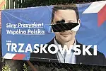 Gdynia Witomino. Zniszczony baner Rafała Trzaskowskiego.