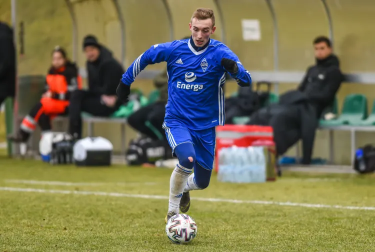 Bałtyk Gdynia pozyskał trzech nowych piłkarzy, ale także wykupił z Arki Gdynia Mateusza Gułajskiego, który był wypożyczony w trakcie poprzedniego sezonu.