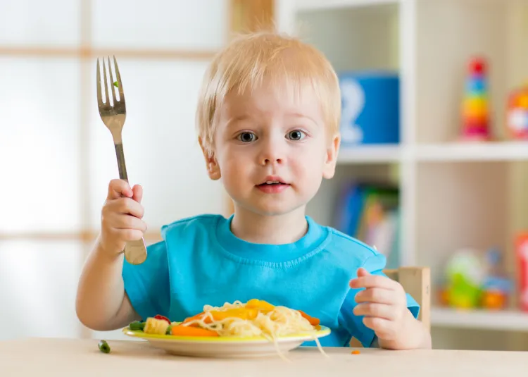 Sposób odżywiania dziecka przez jego pierwsze trzy lata jest szczególnie ważny, ponieważ wtedy następuje "programowanie" metabolizmu, które wpływa na całe jego późniejsze życie.