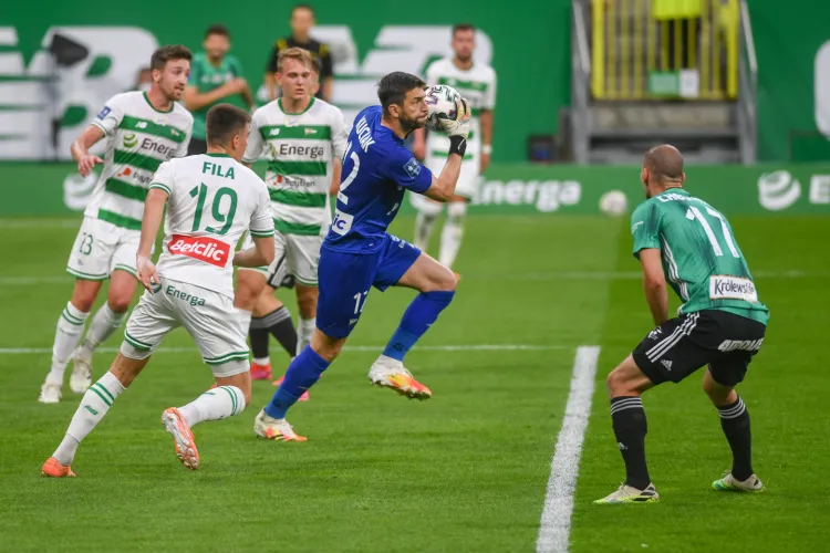 Jednym z głównych zadań Lechii Gdańsk w nowym sezonie ma być uszczelnienie obrony i tracenie mniejszej liczby bramek.