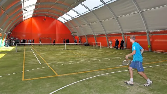 W poniedziałek w CSA PG otwarto nową halę do gry w tenisa, siatkówki, koszykówki i piłki nożnej.