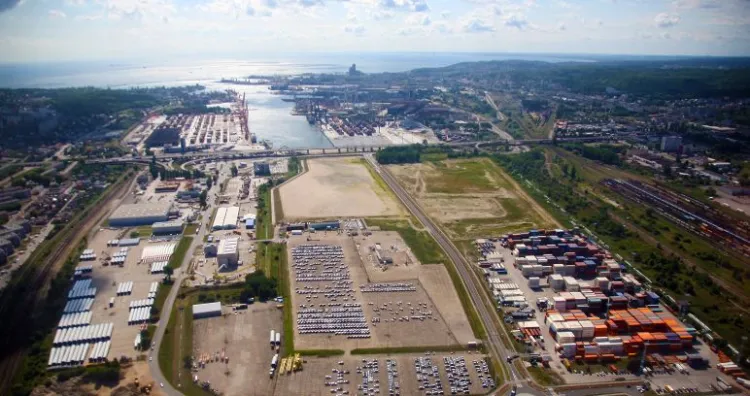 Port Gdynia sukcesywnie rozbudowuje zaplecze magazynowo-logistyczne. 
