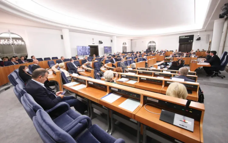 10 września odbyło się drugie i trzecie czytanie projektu ustawy metropolitalnej w Senacie. Został przyjęty. Teraz zajmie się nim Sejm.