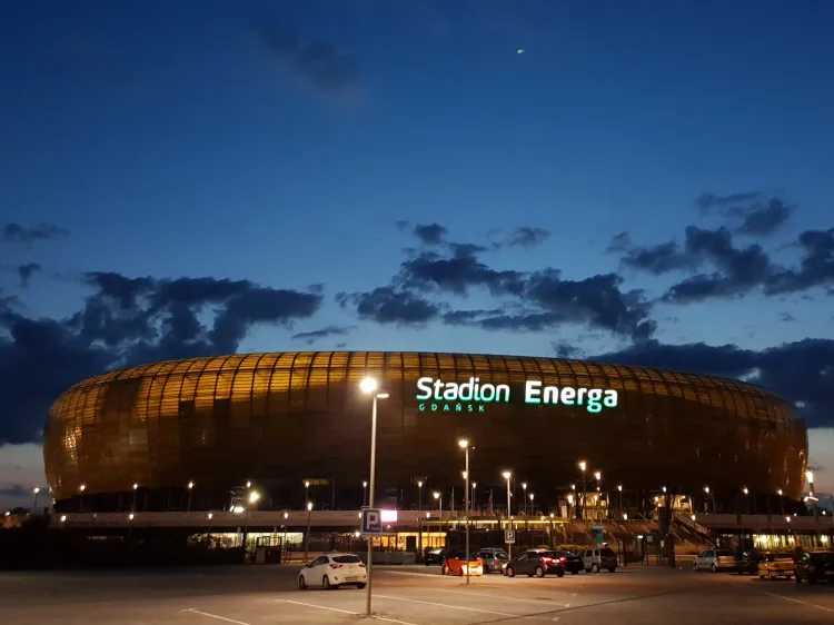 W listopadzie wygasa umowa Energi na nazwę stadionu w Letnicy. Nowa umowa jest na końcowym etapie negocjacji.