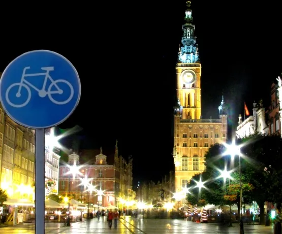 Między godzinami 19:00 a 9:00 rano będzie można poruszać się rowerem po ul.Długiej i Długim Targu w Gdańsku.