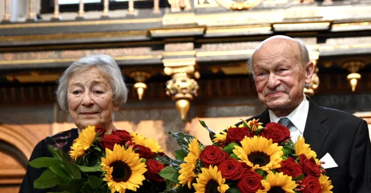 Halina Winiarska-Kiszkis i Jerzy Kiszkis na uroczystej sesji 14 września odebrali tytuły Honorowego Obywatela Miasta Gdańska.