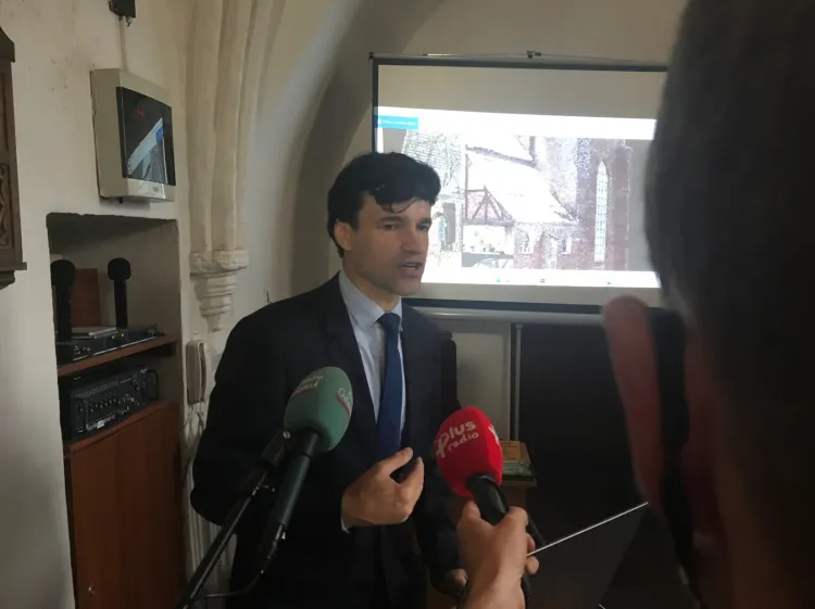Tomasz Korzeniowski, konserwator zabytków i generalny wykonawca remontu.