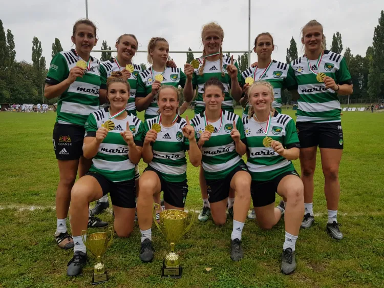 Biało-Zielone Ladies Gdańsk - triumfatorki drugiego turnieju mistrzostw Polski sezonu 2020/21 w rugby siedmioosobowym kobiet.