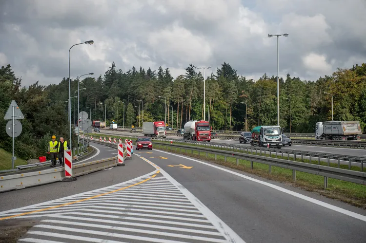 Utrudnienia dotyczą kierowców jadących obwodnicą z Gdyni w kierunku Łodzi.
