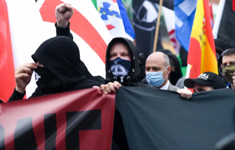 Prezydent Gdańska poinformowała nas, że w środę złożyła zawiadomienie do prokuratury o możliwości popełnienia przestępstwa na marszu nacjonalistów, który odbył się 5 września. Dlaczego dopiero teraz? - Bo trzeba było zebrać materiał - odpowiada Dulkiewicz.