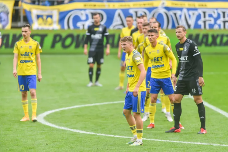 Piłkarze Arki Gdynia od trzech meczów bezskutecznie wypatrują gola w Fortuna I liga. Który z nich przełamie strzelecką niemoc?