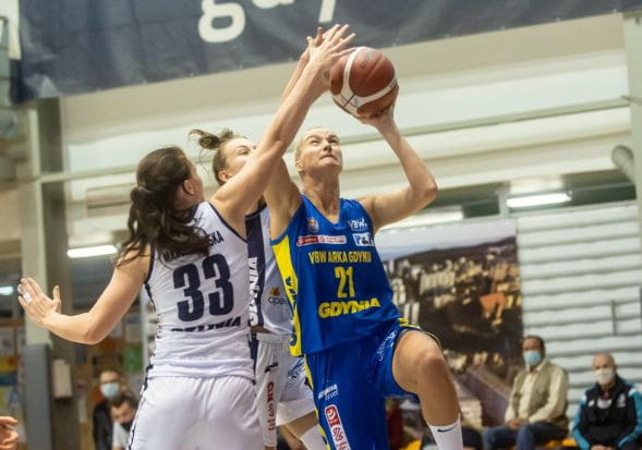 Cztery mecze, cztery pewne zwycięstwa, cztery double-double Laury Miskiniene (nr 21). Tak prezentuje się VBW Arka Gdynia w obecnych rozgrywkach Energa Basket Ligi Kobiet.