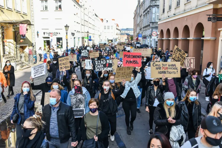 W miniony weekend na ulicach Trójmiasta protestowały dziesiątki tysięcy osób. 