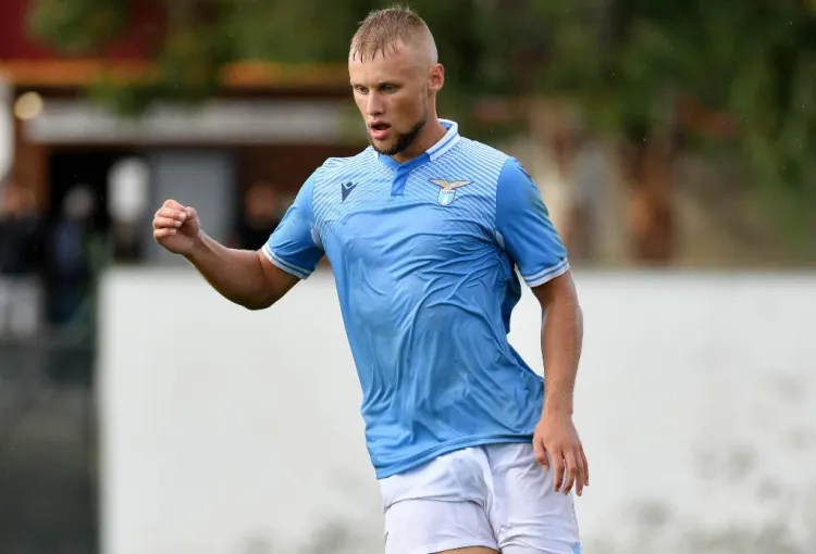 Szymon Czyż jest piłkarzem Lazio Rzym. Do 2015 roku szkolił się w SI Arka Gdynia. 