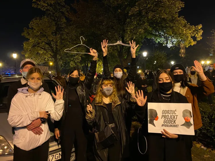 Materiały z protestów - zdaniem pracowników muzeum - mogą w przyszłości okazać się cenne.