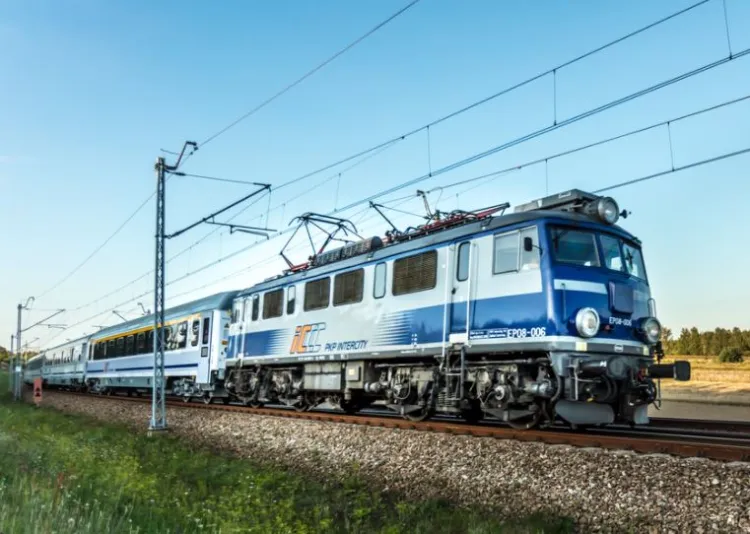 Do odwołania spółka PKP Intercity zawiesiła kursowanie ok. 5 proc. z całej siatki połączeń. Ograniczenia dotyczą także pociągów z Trójmiasta.