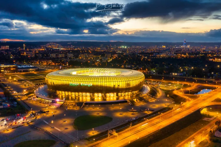Nazwa "stadion Energa Gdańsk" przechodzi właśnie do historii. Na razie nie wiadomo, jak w najbliższych latach będzie nazywać się obiekt w Letnicy. 