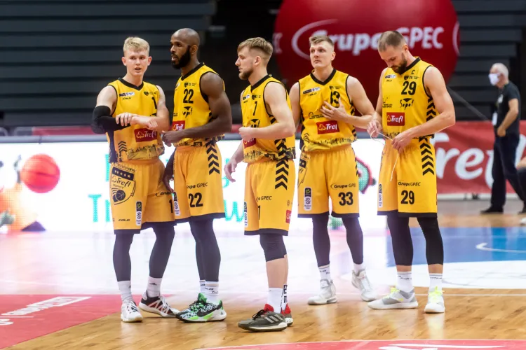 Trefl Sopot jako pierwszy w Energa Basket Lidze zakończył pierwszą rundę sezonu zasadniczego. W dotychczasowych meczach wygrali 9 spotkań i 6 przegrali.