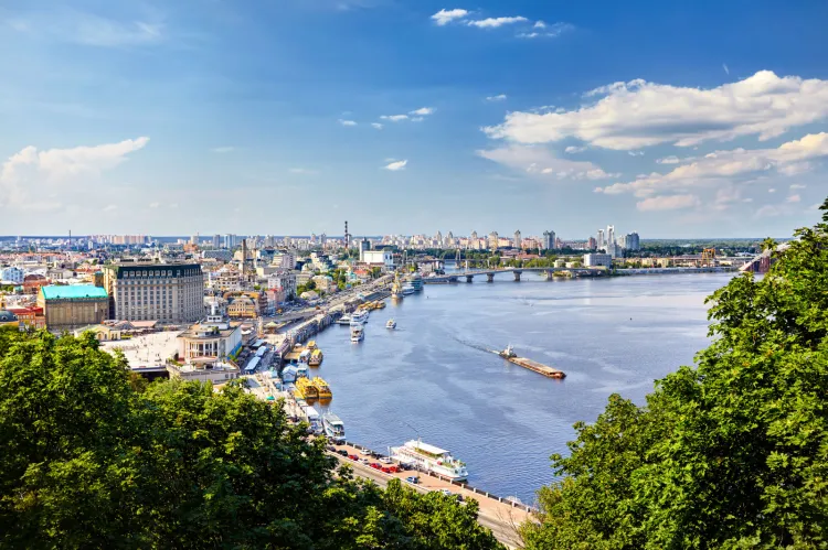 Połączenie z Kijowem ma mieć raczej charakter zawodowy, ale to nie oznacza, że nie będzie można skorzystać też turystycznie z uroków stolicy Ukrainy. 