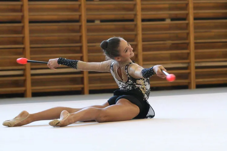 Malwina Kozłowska była gwiazdą mistrzostw Polski juniorek w gimnastyce artystycznej.