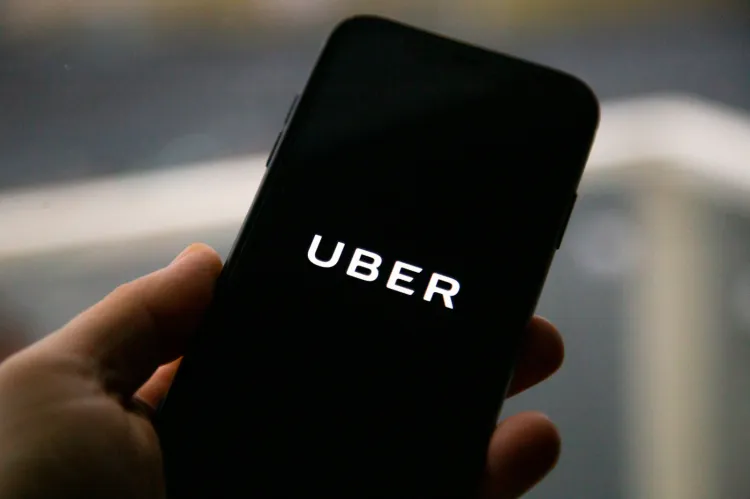 Taksówkarze nie mogą się pogodzić z faktem, że "ubery" są traktowane na równi z licencjonowanymi korporacjami. 