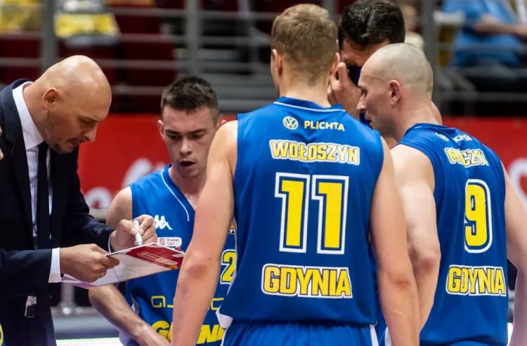 Po dwóch kolejnych zwycięstwach Asseco Arki Gdynia, koszykarze doznali porażki w Starogardzie Gdańskim. 